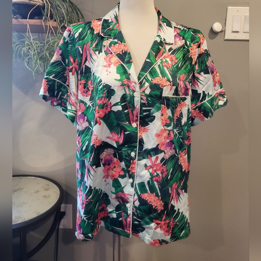 Victoria's Secret Floral Print Pajama Set - Picture 3 of 13